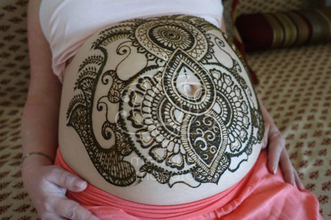 Tatuaże z henny wzory na brzuchu ciążowym wzory indyjskie